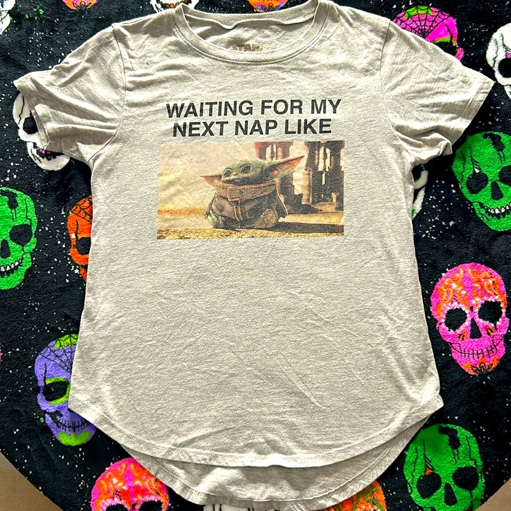 Baby Yoda The Child Grogu Fitted T Shirt Gray